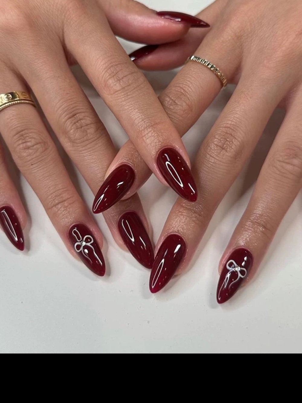 Hand made nails Deep Burgundy - Sleek Almond
